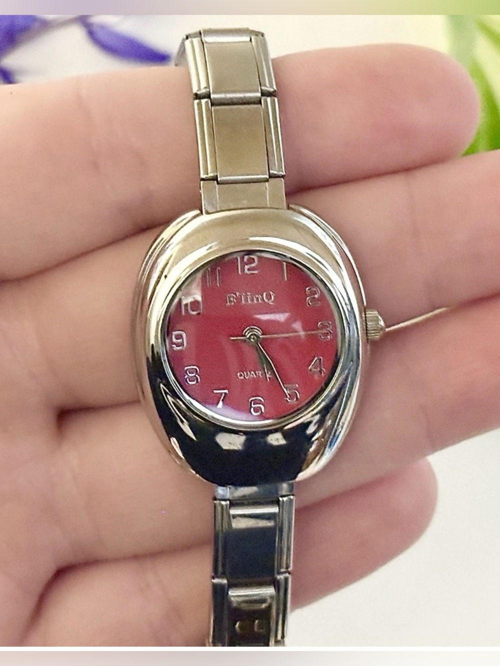 Vintage B'linQ Italian Oval Oblong Silver Charm Expansion Stretch Watch Red Dial